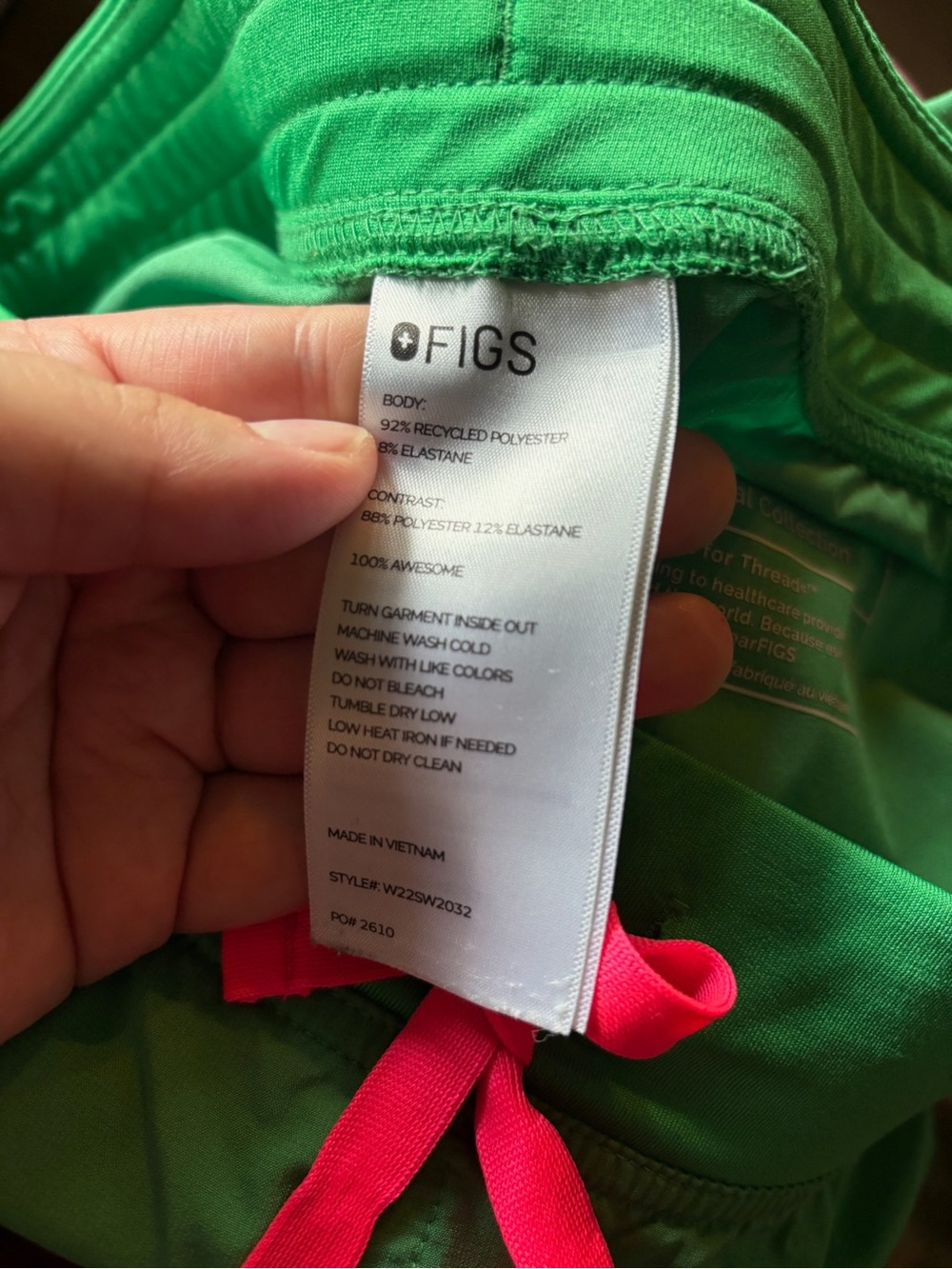 FIGS Technical Collection Kelly Green Pink Drawstring Yola Cargo Scrub Pants L